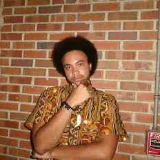 Chassagne: песни, клипы, биография, даты выступлений и многое другое.