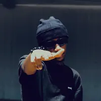 Ascolta undefined, guarda video musicali, leggi la biografia, vedi le date del tour & altro!