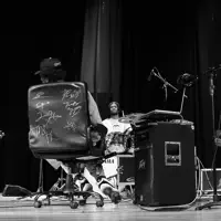 Ascolta undefined, guarda video musicali, leggi la biografia, vedi le date del tour & altro!