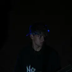 聆聽 Tim Schib、觀看音樂影片、閱讀小傳、查看巡演日期等！