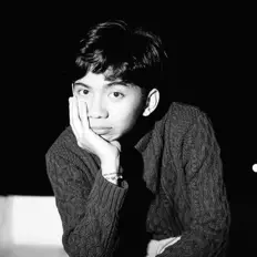 收听 Aku Jeje、观看音乐视频、阅读小传、查看巡演日期等 ！