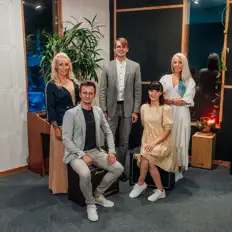 Hör dir Vocal Group Mirt an, schau dir Musikvideos an, lies die Biografie, finde Tourdaten und mehr!