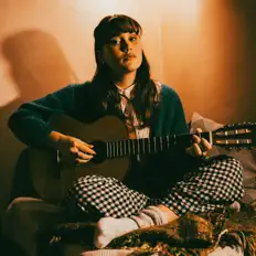 Dengarkan Emilia Tarrant, tonton video musik, baca bio, lihat tanggal tur & lainnya!