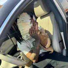 收听 Rare Caine、观看音乐视频、阅读小传、查看巡演日期等 ！