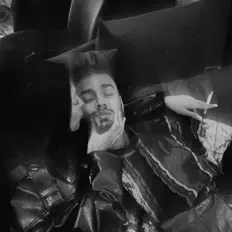 Illsinshitを聴いたり、ミュージックビデオを鑑賞したり、経歴やツアー日程などを確認したりしましょう！