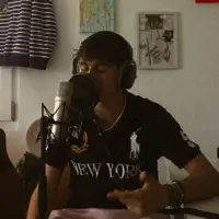 Escucha a undefined, mira vídeos musicales, lee la biografía, consulta fechas de giras y mucho más.