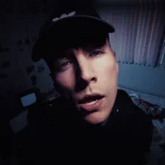 Poslechněte si interpreta Dempsey Bolton, sledujte hudební videa, přečtěte si životopis, podívejte se na data turné a další informace.