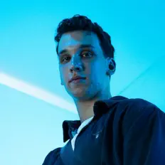 Listen to Seamus Harty, watch music videos, read bio, see tour dates & more!