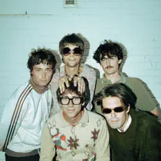 Luister naar Canned Pineapple, bekijk muziekvideo's, lees de bio, bekijk de tourdata, en meer!