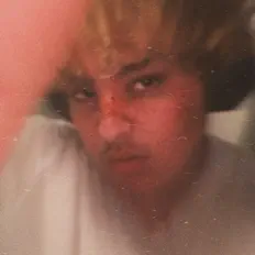 Luister naar FLUTICASAN, bekijk muziekvideo's, lees de bio, bekijk de tourdata, en meer!