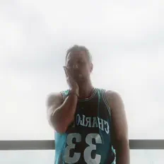 Dengarkan TYLERxCORDY, tonton video musik, baca bio, lihat tanggal tur & lainnya!