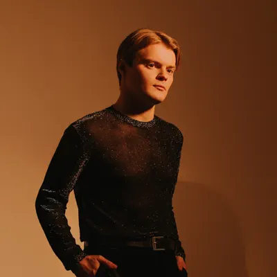 Listen to BRESDEN, watch music videos, read bio, see tour dates & more!