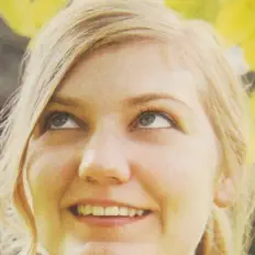 Ouve Sally Shapiro, vê vídeos de música, lê a biografia, vê as datas da digressão e muito mais!