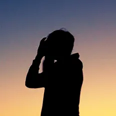 Hxrryを聴いたり、ミュージックビデオを鑑賞したり、経歴やツアー日程などを確認したりしましょう！