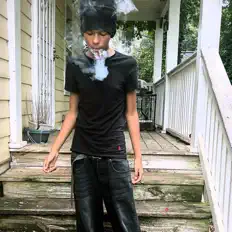 Escucha a c5iveetrim, mira videos musicales, lee su biografía, consulta las fechas de las gira y más.