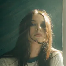 Dengarkan Lucette, tonton video musik, baca bio, lihat tanggal tur & lainnya!