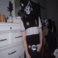 undefined dinle, müzik videolarını izle, biyografisini oku, tur tarihlerini ve daha fazlasını gör!