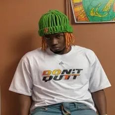 聆聽 Denilscene、觀看音樂影片、閱讀小傳、查看巡演日期等！