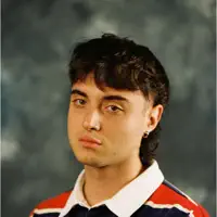 Escucha a undefined, mira vídeos musicales, lee la biografía, consulta fechas de giras y mucho más.