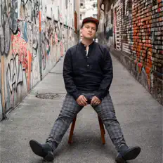 聆聽 Peter Lenz、觀看音樂影片、閱讀小傳、查看巡演日期等！