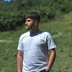 Listen to Emirhan Turan, watch music videos, read bio, see tour dates & more!