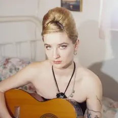 Poslechněte si interpreta Marina Fleming, sledujte hudební videa, přečtěte si životopis, podívejte se na data turné a další informace.
