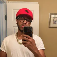 Dengarkan YoungKing, tonton video musik, baca bio, lihat tanggal tur & lainnya!