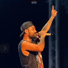 聆聽 Shane Zing、觀看音樂影片、閱讀小傳、查看巡演日期等！