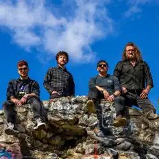 Ascolta Leon Trout, guarda video musicali, leggi la biografia, vedi le date del tour & altro!