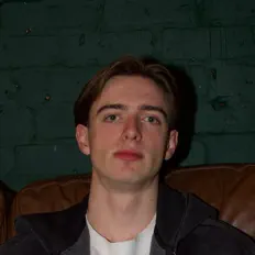 收听 Caleb Laurenson、观看音乐视频、阅读小传、查看巡演日期等 ！