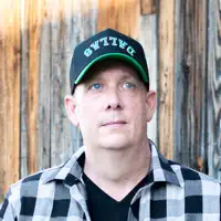 undefined सुनें, म्यूज़िक वीडियो देखें, बायो पढ़ें, दौरे की तारीखें और बहुत कुछ देखें!