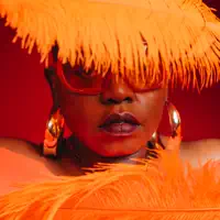 Escucha a undefined, mira vídeos musicales, lee la biografía, consulta fechas de giras y mucho más.