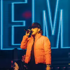 聆聽 ROGER 101、觀看音樂影片、閱讀小傳、查看巡演日期等！