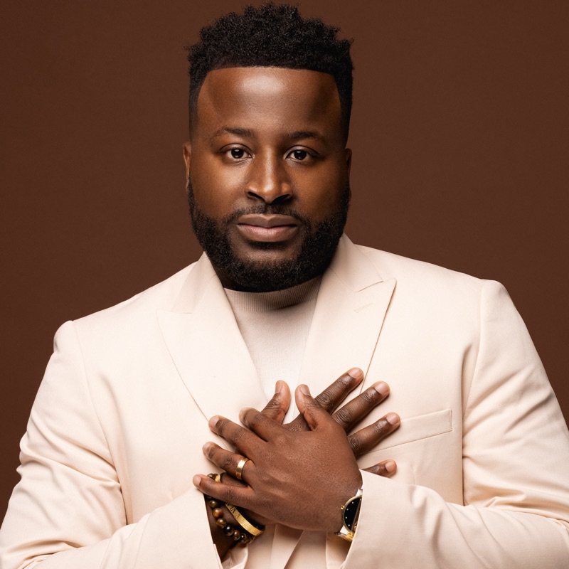 Enrique Holmes & Tasha Cobbs Leonard - Who Can Stand (Reprise) [Live]