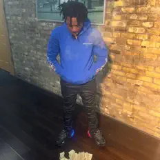 Kali Lo을(를) 듣고, 뮤직 비디오를 보고, 약력을 읽고, 투어 일정 등을 확인하세요!