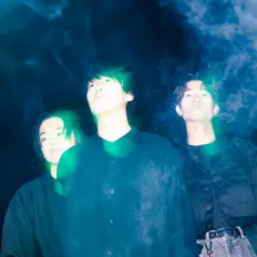收听 マリースメック、观看音乐视频、阅读小传、查看巡演日期等 ！