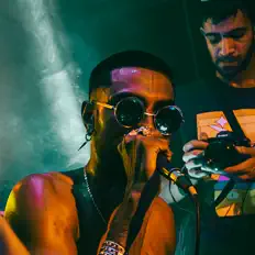 Ouve King Sinister, vê vídeos de música, lê a biografia, vê as datas da digressão e muito mais!