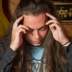 Hör dir Ronny Hill an, schau dir Musikvideos an, lies die Biografie, finde Tourdaten und mehr!