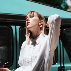 Dotia dinle, müzik videolarını izle, biyografisini oku, tur tarihlerini ve daha fazlasını gör!