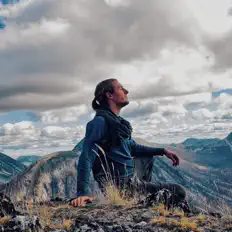 收听 Subaquaria、观看音乐视频、阅读小传、查看巡演日期等 ！