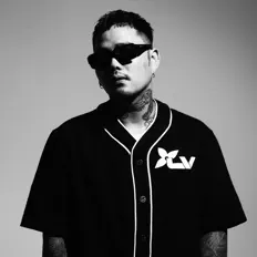 聆聽 D.O.G、觀看音樂影片、閱讀小傳、查看巡演日期等！