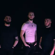 收听 Beyond Ties、观看音乐视频、阅读小传、查看巡演日期等 ！