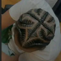 Ouça undefined, assista a videoclipes, leia a biografia, veja as datas das turnês e mais!