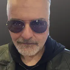 Poslechněte si interpreta James A. Rocco, sledujte hudební videa, přečtěte si životopis, podívejte se na data turné a další informace.