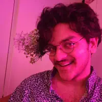 undefinedを聴いたり、ミュージックビデオを鑑賞したり、経歴やツアー日程などを確認したりしましょう！
