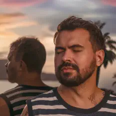 Bemti을(를) 듣고, 뮤직 비디오를 보고, 약력을 읽고, 투어 일정 등을 확인하세요!