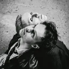 Poslechněte si interpreta Dr Dr, sledujte hudební videa, přečtěte si životopis, podívejte se na data turné a další informace.