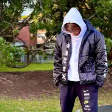 Luca Geordiを聴いたり、ミュージックビデオを鑑賞したり、経歴やツアー日程などを確認したりしましょう！