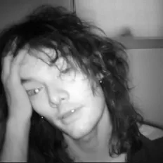 Dengarkan goodnight, Lucas, tonton video musik, baca bio, lihat tanggal tur & lainnya!