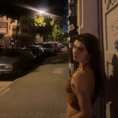 Listen to Bana Zahiti, watch music videos, read bio, see tour dates & more!